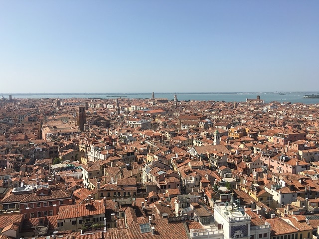 Behold the magnificence of Venezia!